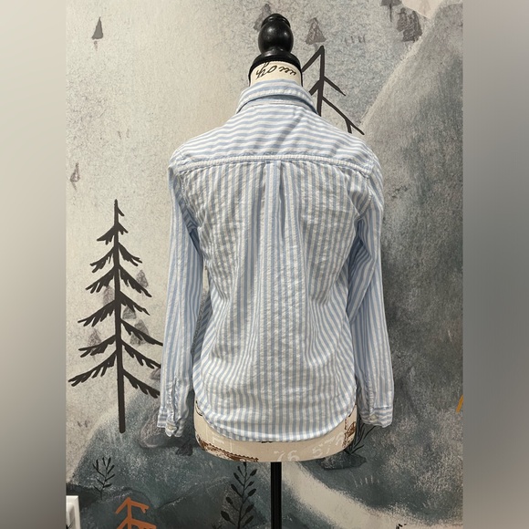 Girls Abercrombie Button Down 11/12 - Picture 2 of 2